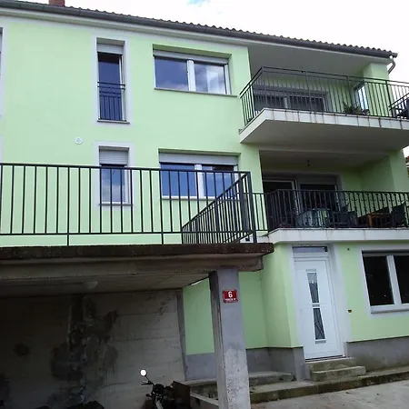 Vila Stojna *